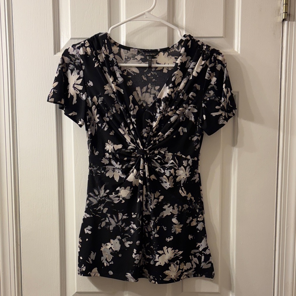 Daisy Fuentes Black and White Floral Blouse